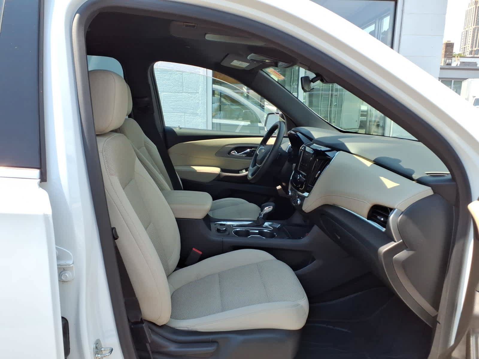 Certified 2023 Chevrolet Traverse LS w/ LPO, Floor Liner Package AWD/4WD image 20
