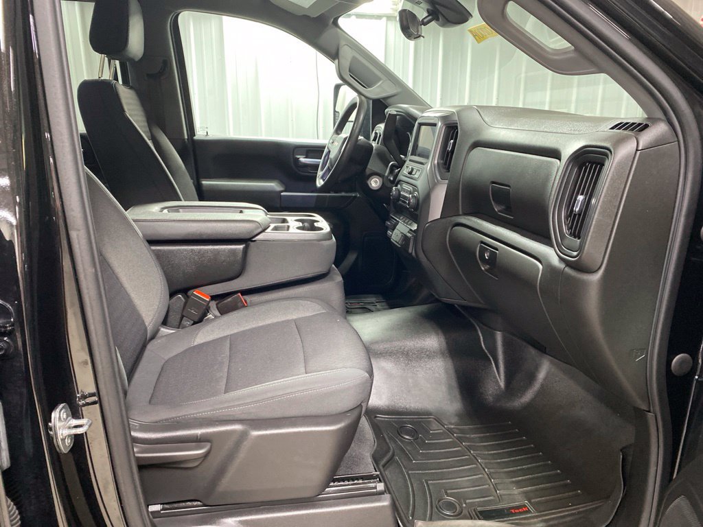 Used 2022 Chevrolet Silverado 2500 Custom w/ Custom Convenience Package AWD/4WD image 19