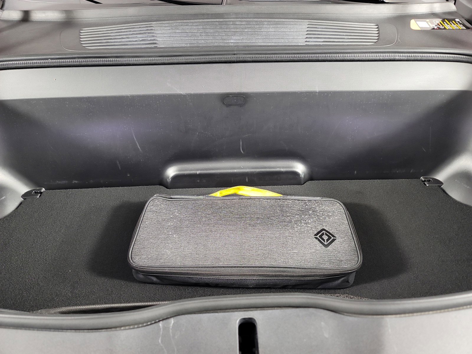 Used 2024 Rivian R1S Adventure image 14