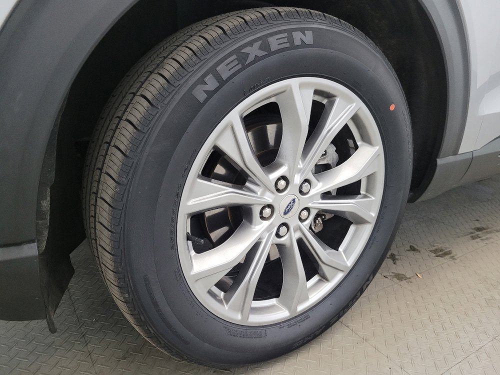 Used 2021 Ford Explorer Limited w/ Equipment Group 301A image 31