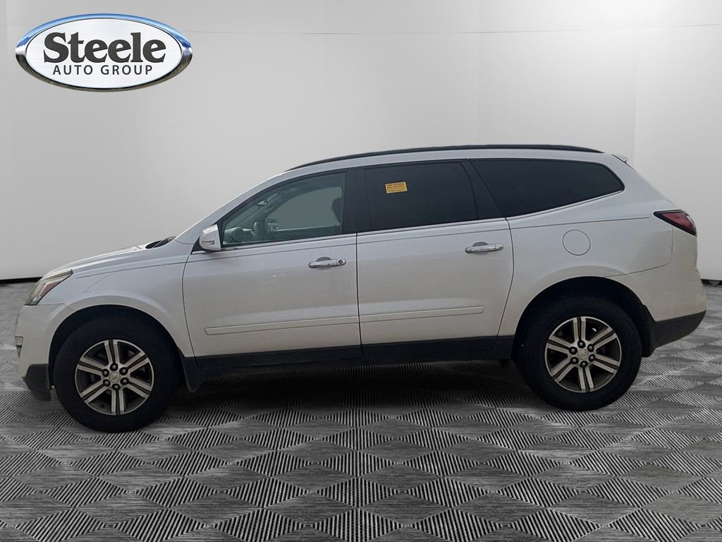Used 2016 Chevrolet Traverse LT image 2