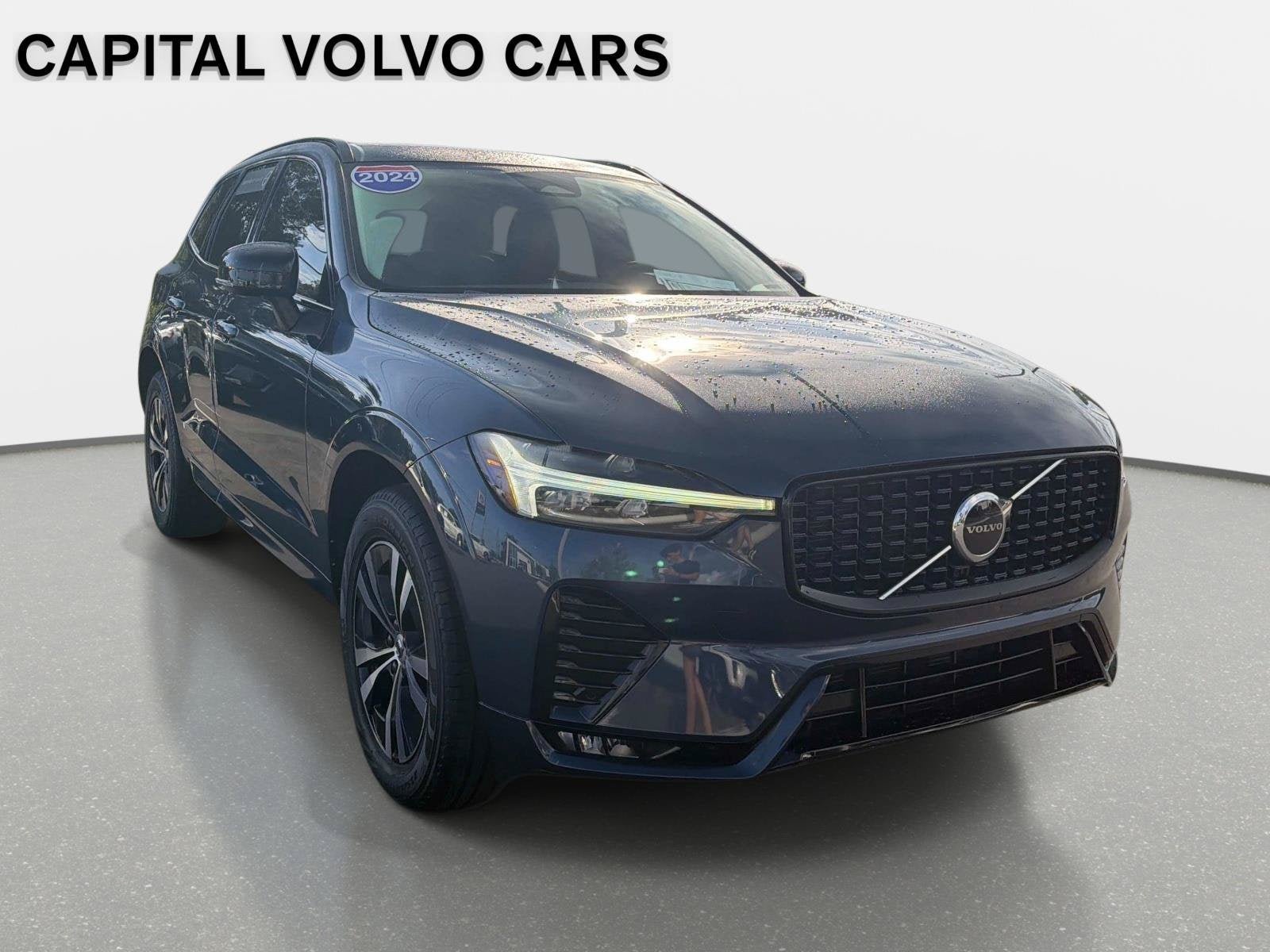 Certified 2024 Volvo XC60 B5 Core AWD/4WD image 3