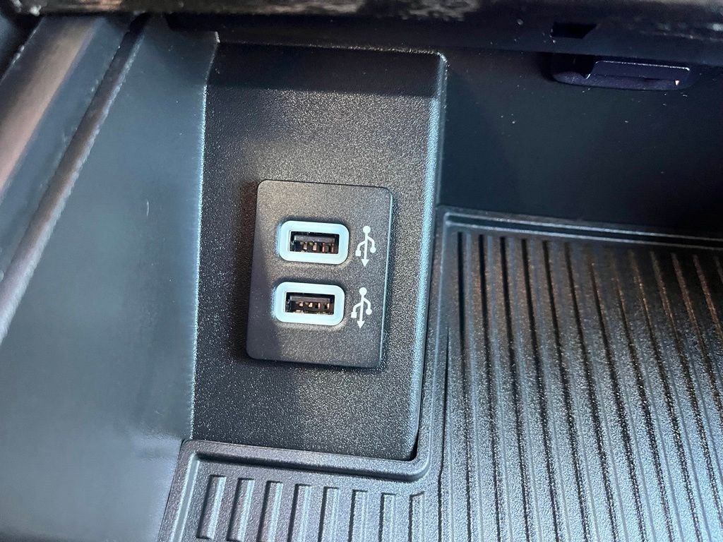 Used 2019 Ford F250 Platinum w/ Platinum Ultimate Package AWD/4WD image 33
