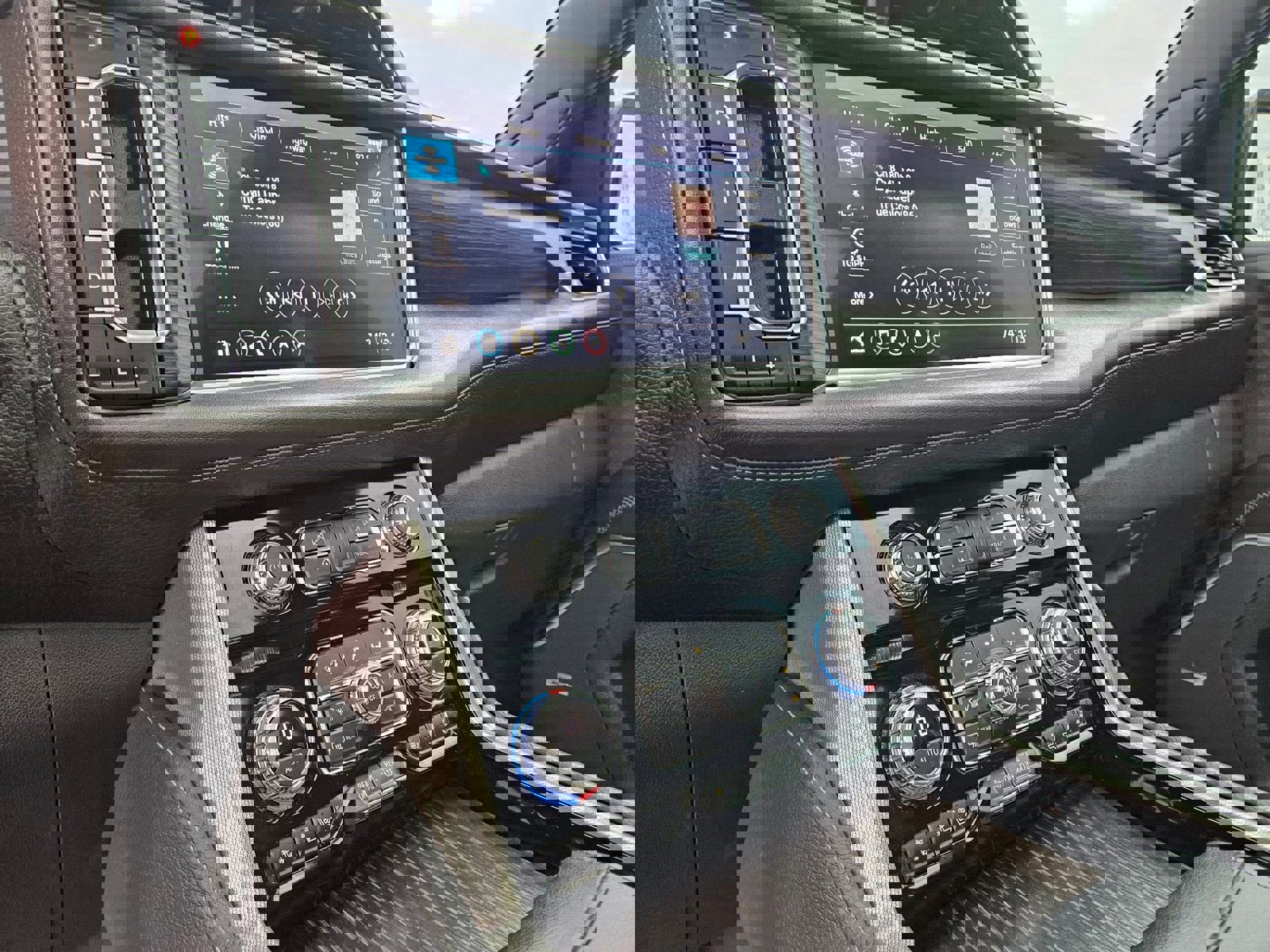 Used 2021 GMC Yukon Denali w/ Denali Premium Package image 15