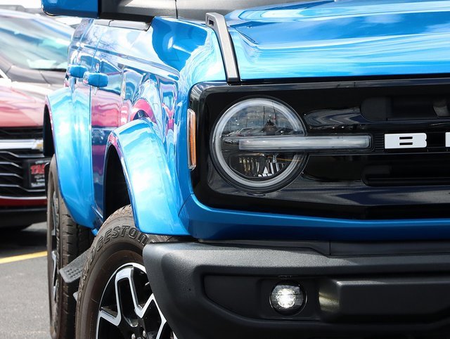 Used 2023 Ford Bronco Outer Banks image 4