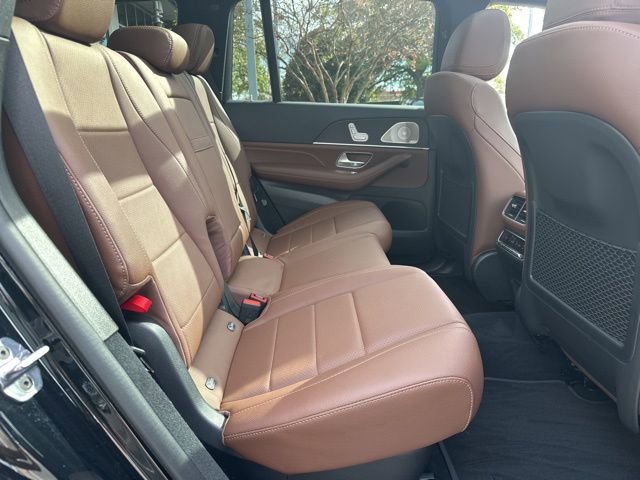 Used 2025 Mercedes-Benz GLS 450 4MATIC image 31
