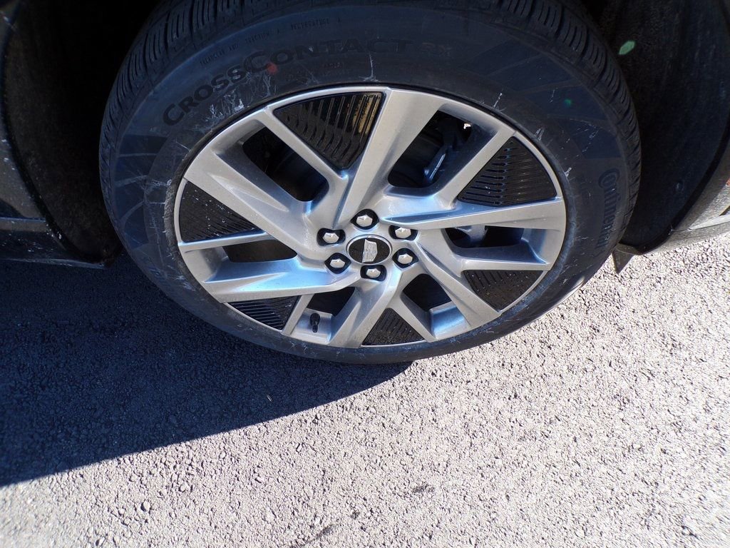 New 2026 Cadillac Optiq Luxury 1 image 4