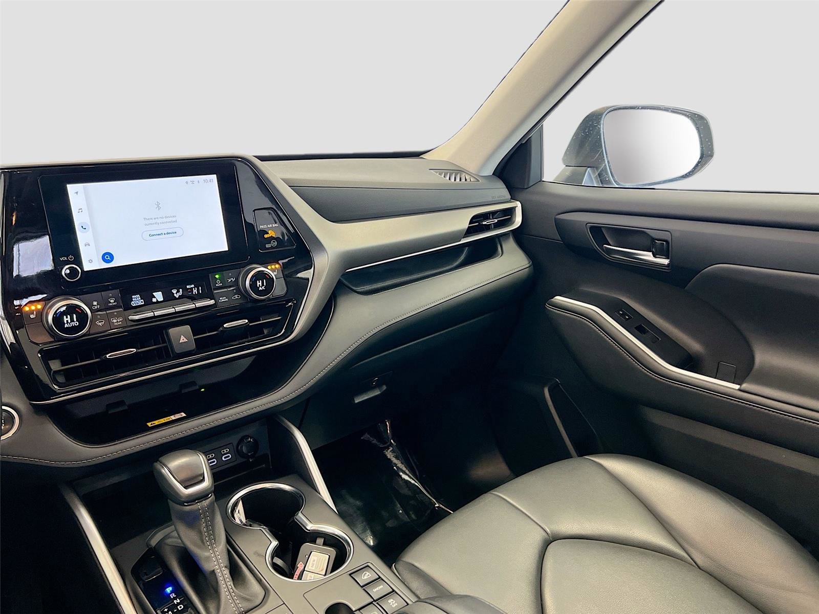 Used 2024 Toyota Highlander XLE image 26