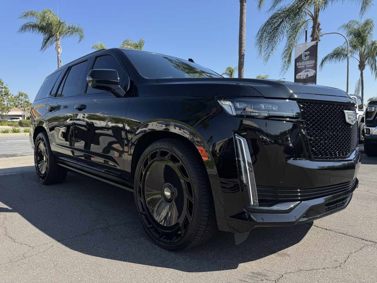Used 2023 Cadillac Escalade Sport Platinum w/ LPO, ONYX Package AWD/4WD image 10