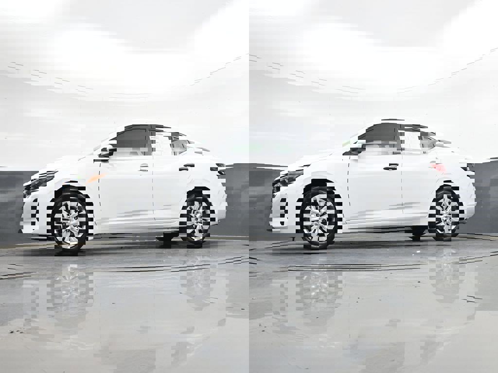 Used 2025 Nissan Sentra S image 41