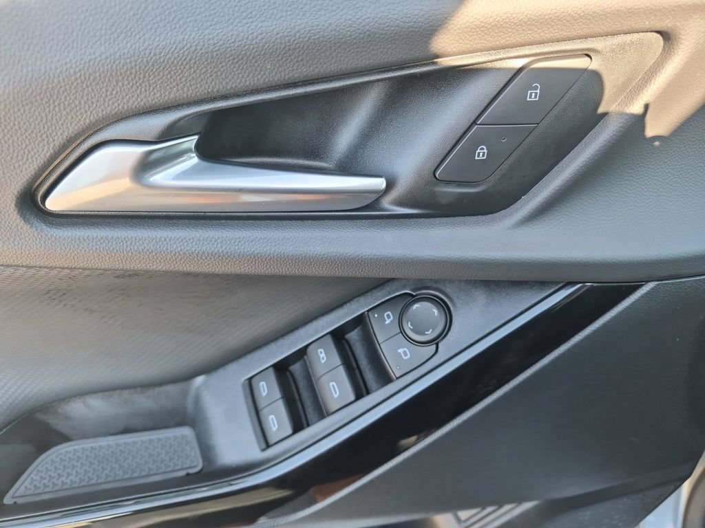 Used 2025 Chevrolet Equinox LT w/ Convenience Package II FWD image 11