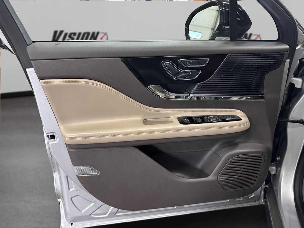 Used 2020 Lincoln Corsair AWD w/ Equipment Group 101A image 20