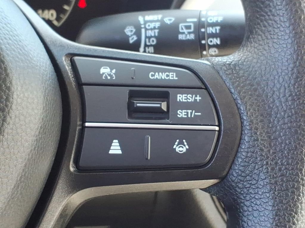 Used 2025 Honda HR-V LX image 28
