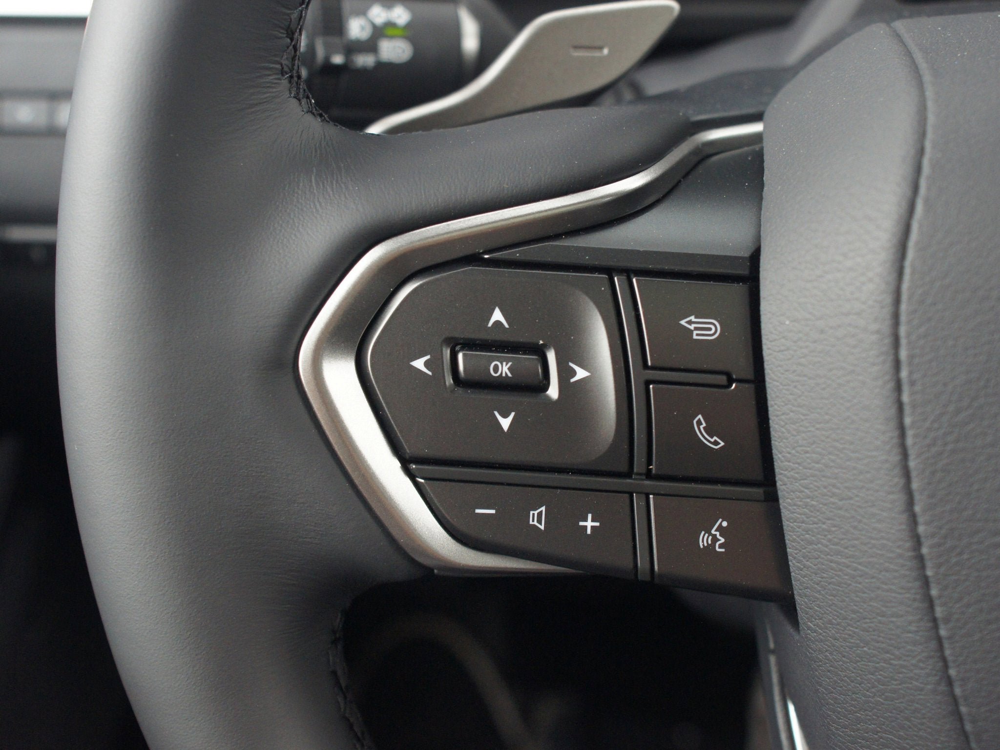 Used 2026 Lexus GX 550 w/ Cold Area Package image 10