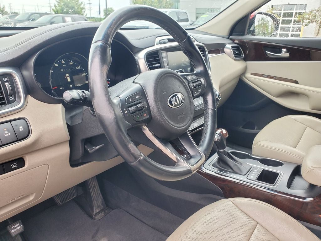 Used 2017 Kia Sorento EX w/ EX V6 Premium Package AWD/4WD image 10