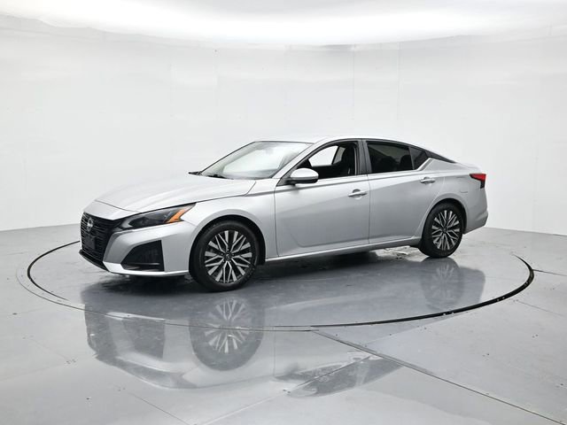 Used 2023 Nissan Altima 2.5 SV image 5