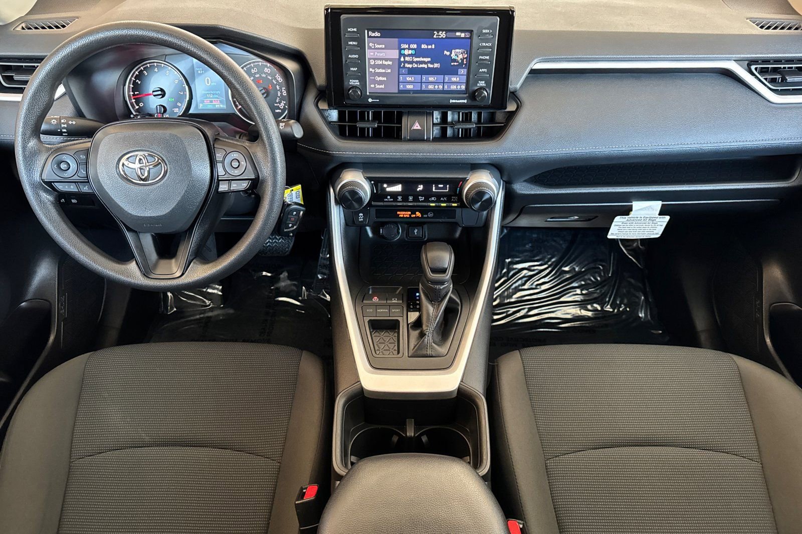 Used 2022 Toyota RAV4 LE image 13