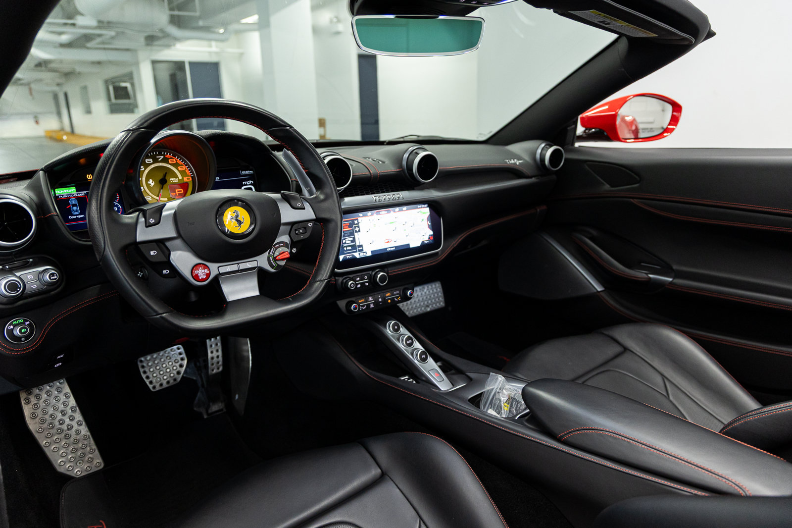 Used 2020 Ferrari Portofino RWD image 35