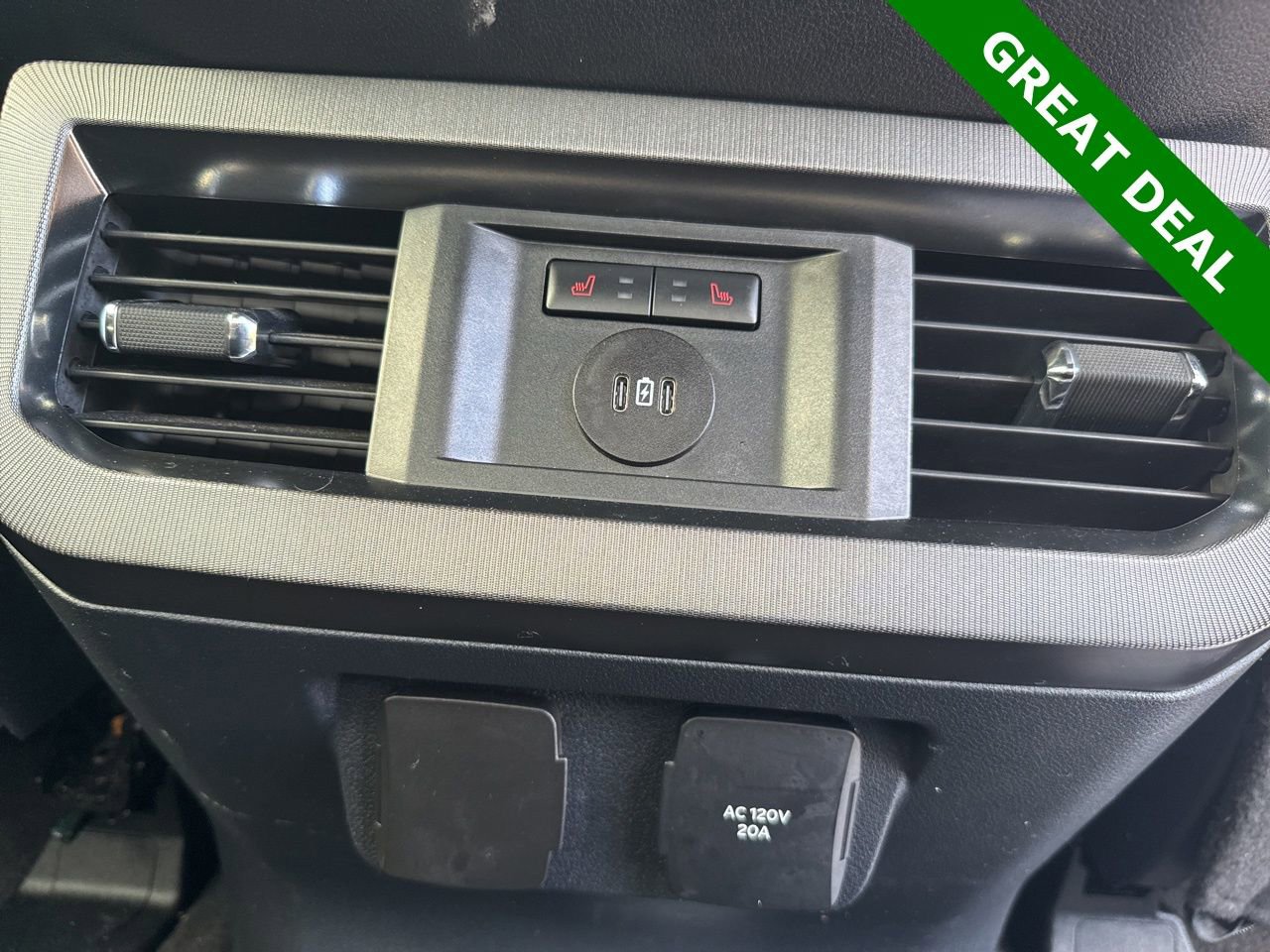 Used 2024 Ford F250 Platinum w/ Tremor Off-Road Package image 14