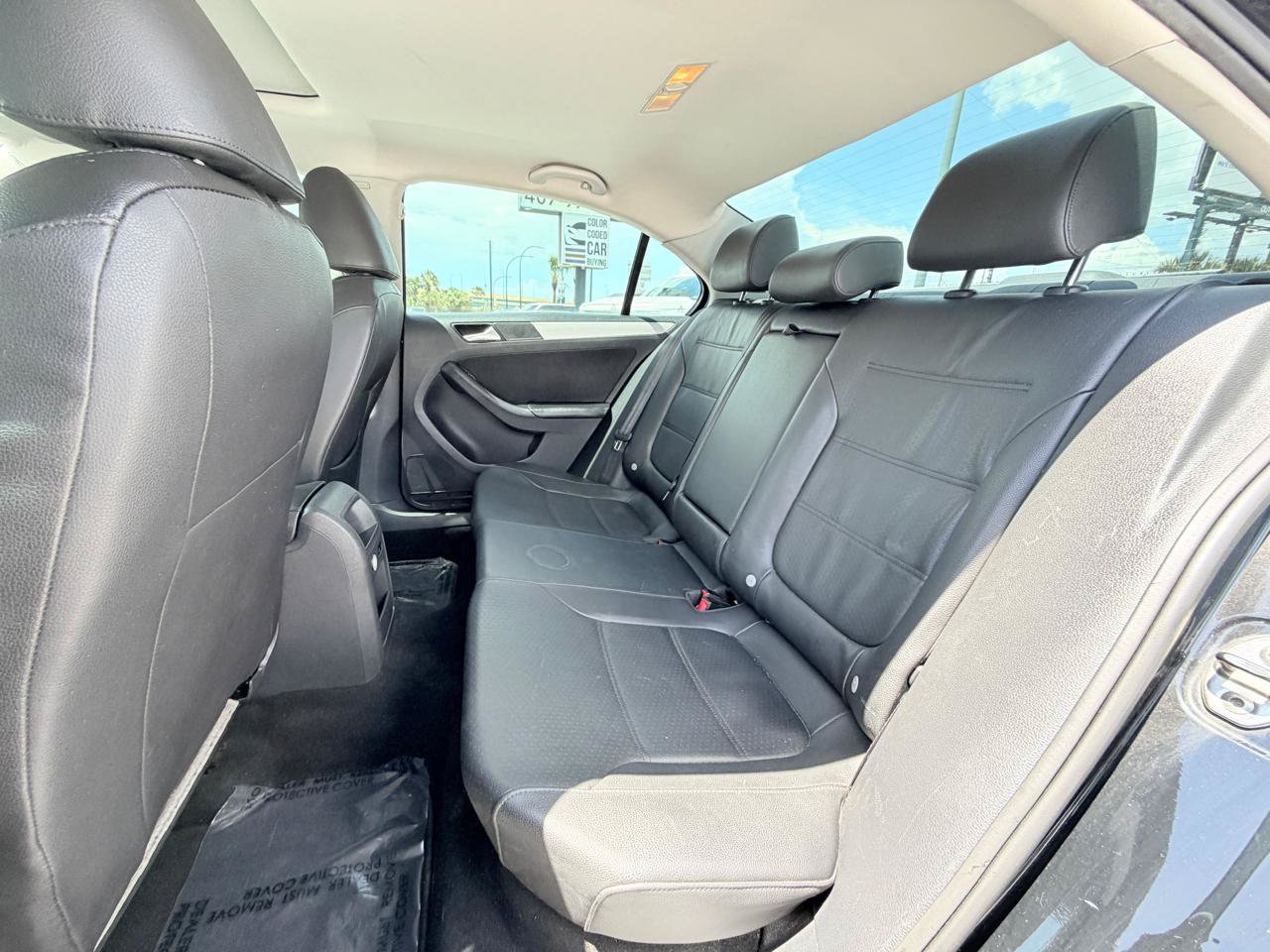 Used 2013 Volkswagen Jetta SE FWD image 9