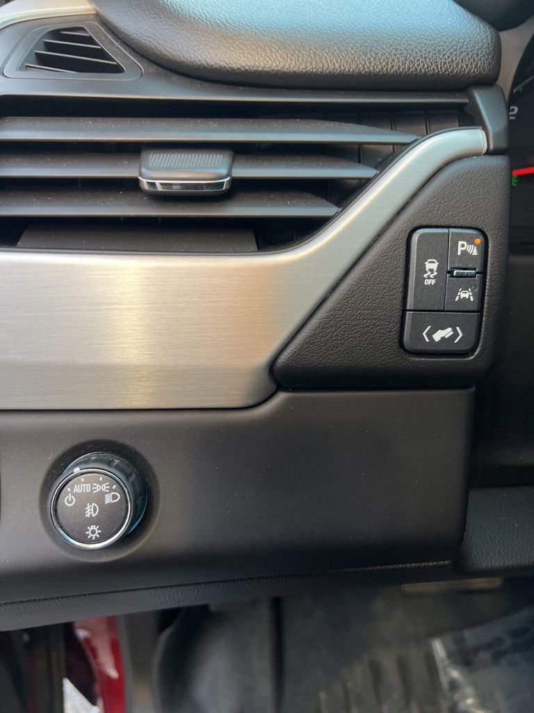 Used 2017 GMC Yukon SLT image 19