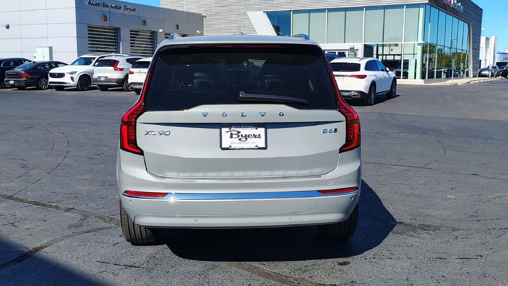 New 2026 Volvo XC90 B6 Plus w/ Protection Package Premier AWD/4WD image 36