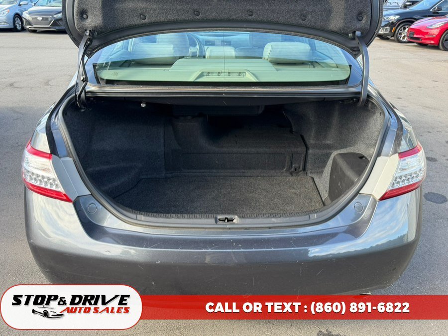 Used 2011 Toyota Camry Hybrid w/ Leather Pkg FWD image 16