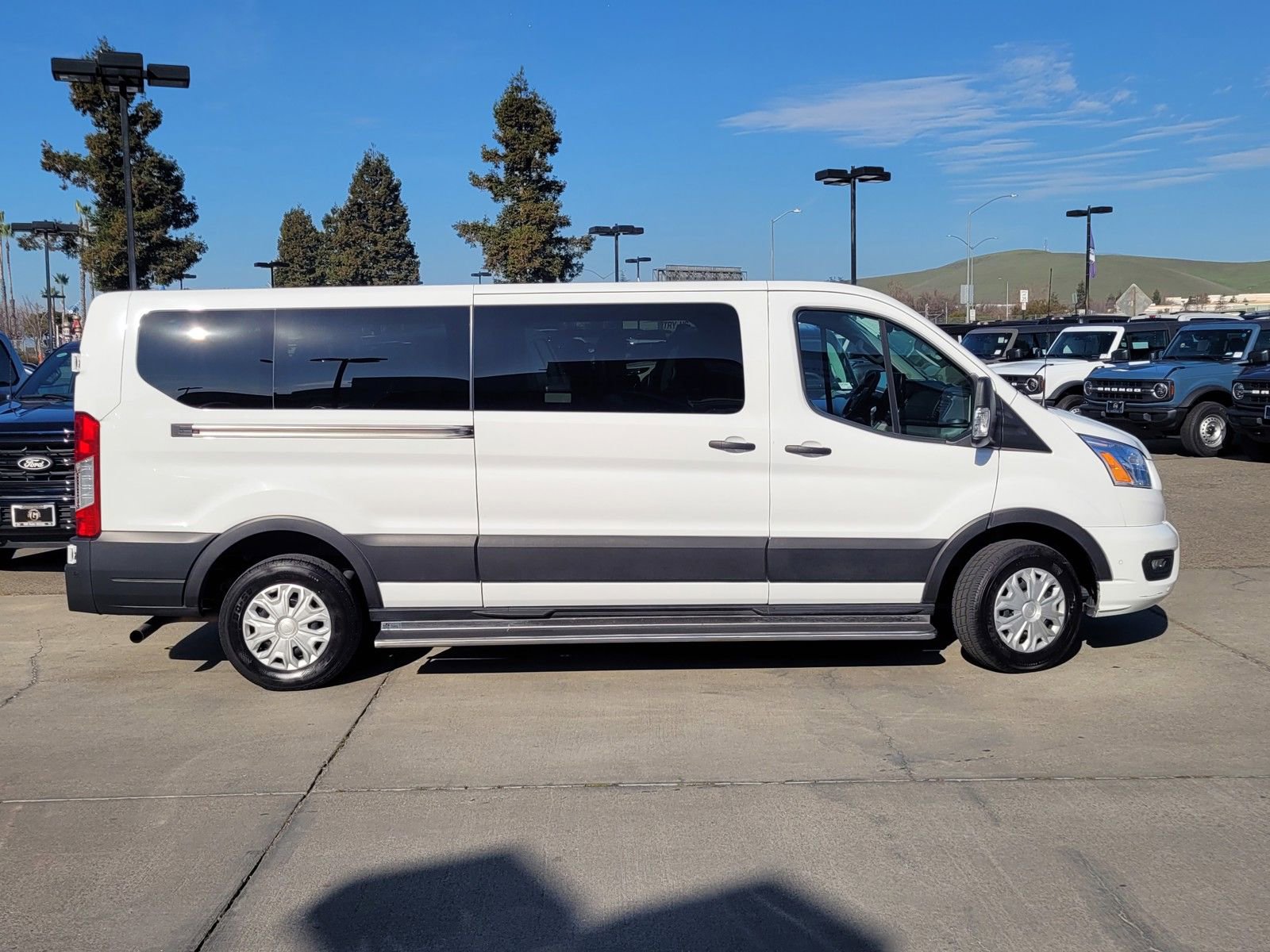 Used 2022 Ford Transit 350 XLT image 3