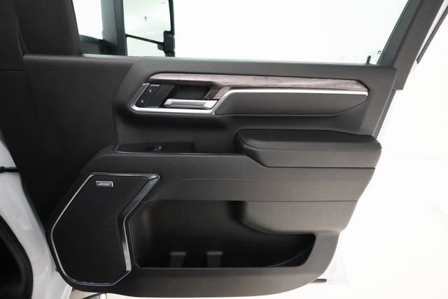 Used 2025 Chevrolet Silverado 2500 LTZ w/ LTZ Premium Package image 25