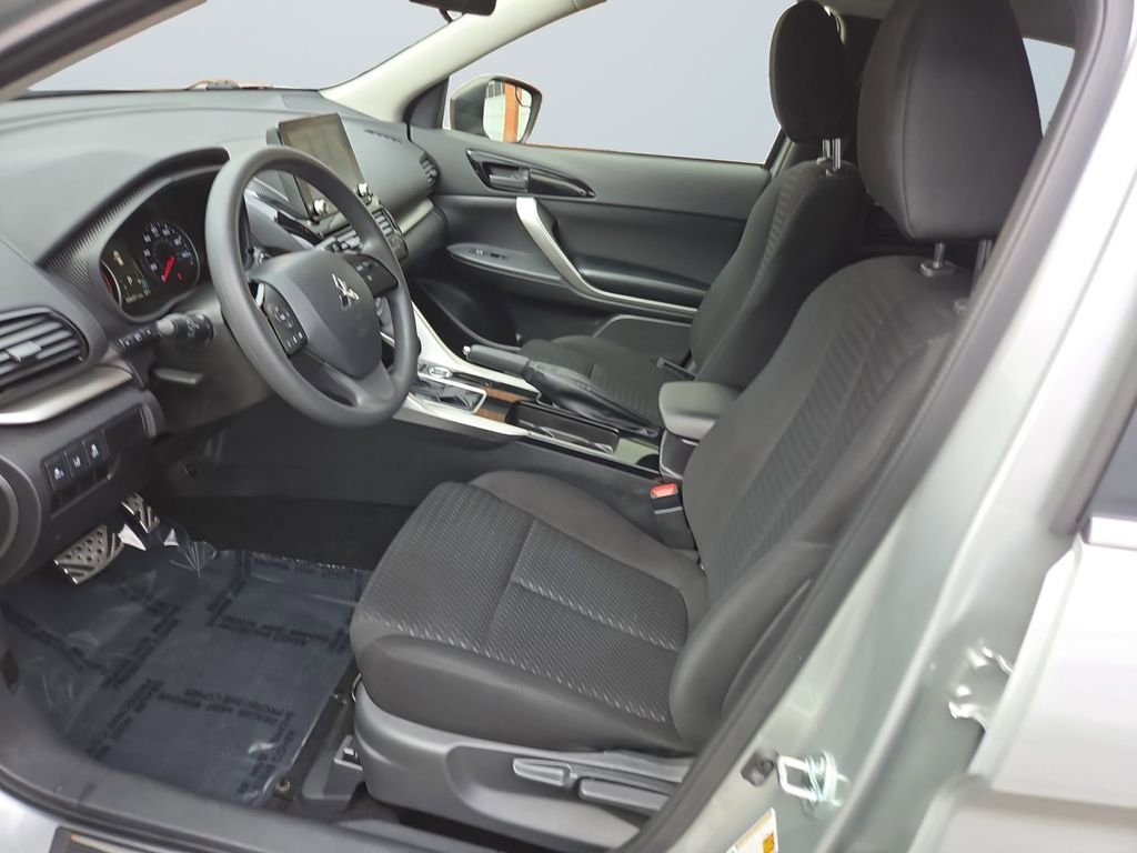 Used 2024 Mitsubishi Eclipse Cross Black Edition image 9