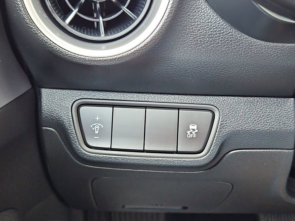 Used 2024 Kia Forte LXS FWD image 15