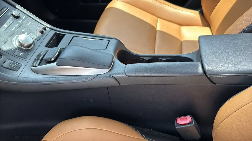 Used 2016 Lexus CT 200h w/ Navigation Package FWD image 37