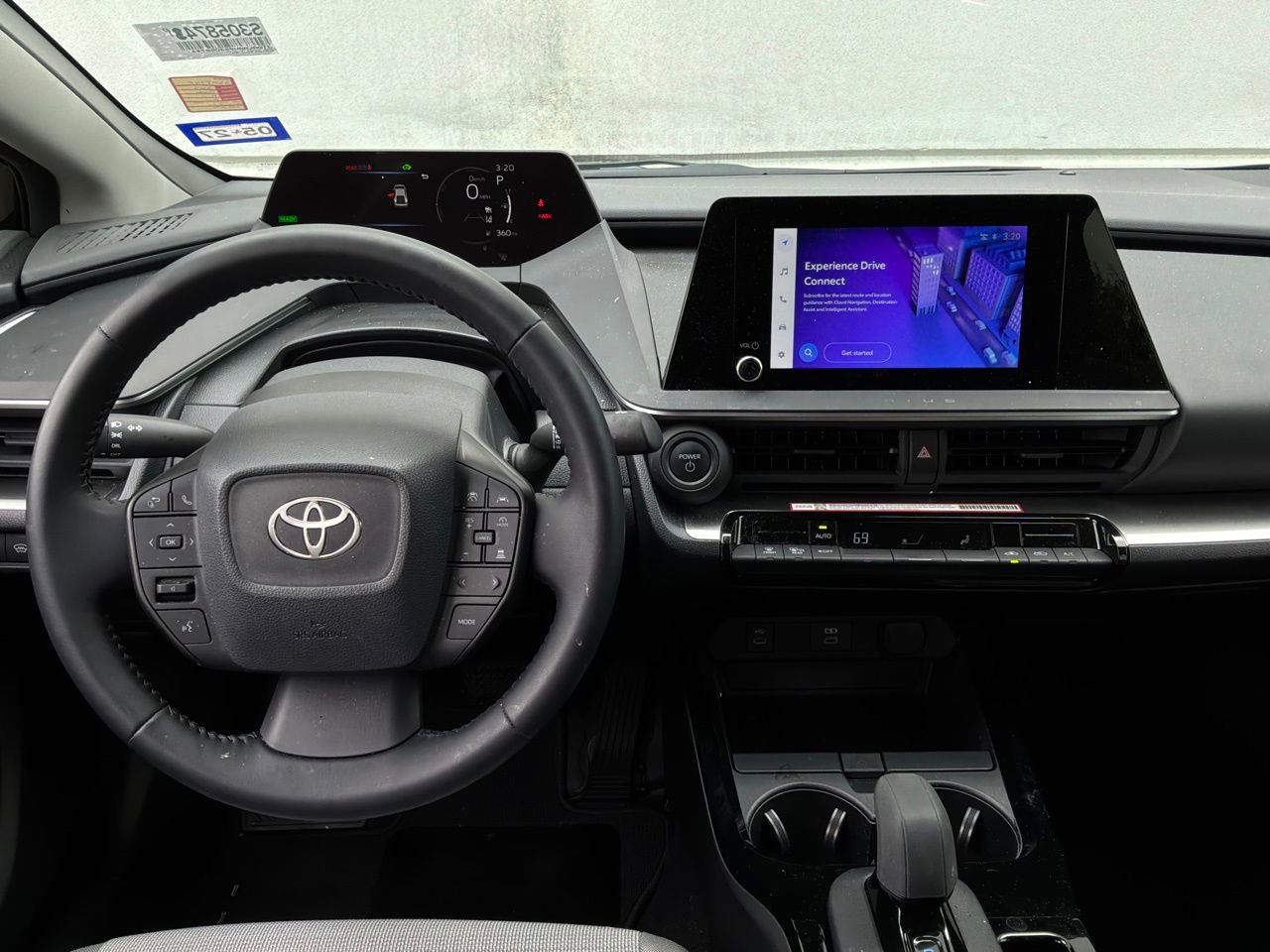Used 2025 Toyota Prius LE image 13