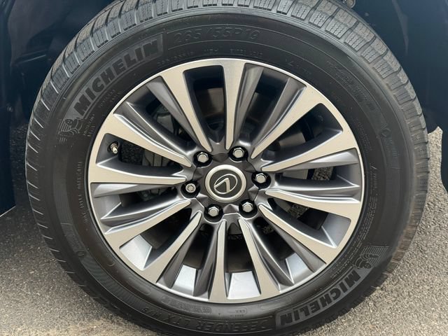 Used 2021 Lexus GX 460 Luxury w/ Off Road Package AWD/4WD image 12