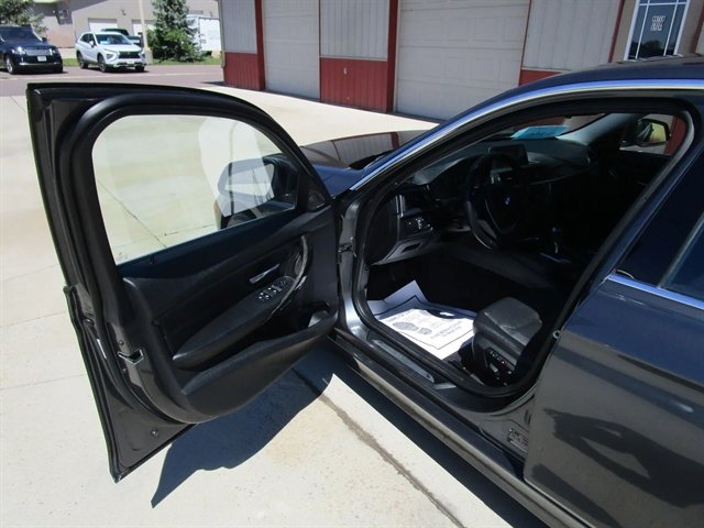 Used 2014 BMW 335i xDrive Sedan image 18