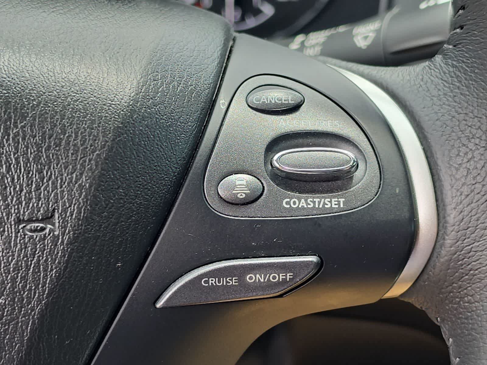 Used 2020 Nissan Pathfinder SV FWD image 28
