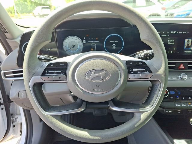 Used 2024 Hyundai Elantra SEL FWD image 15