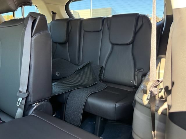 New 2026 Kia Carnival EX FWD image 11