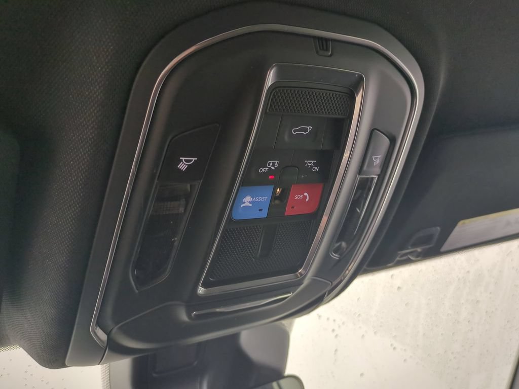 Used 2025 Jeep Grand Cherokee Laredo w/ Luxury Tech Group I AWD/4WD image 24