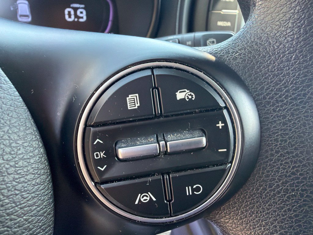 Used 2024 Kia Soul LX w/ Option Group 015 FWD image 16