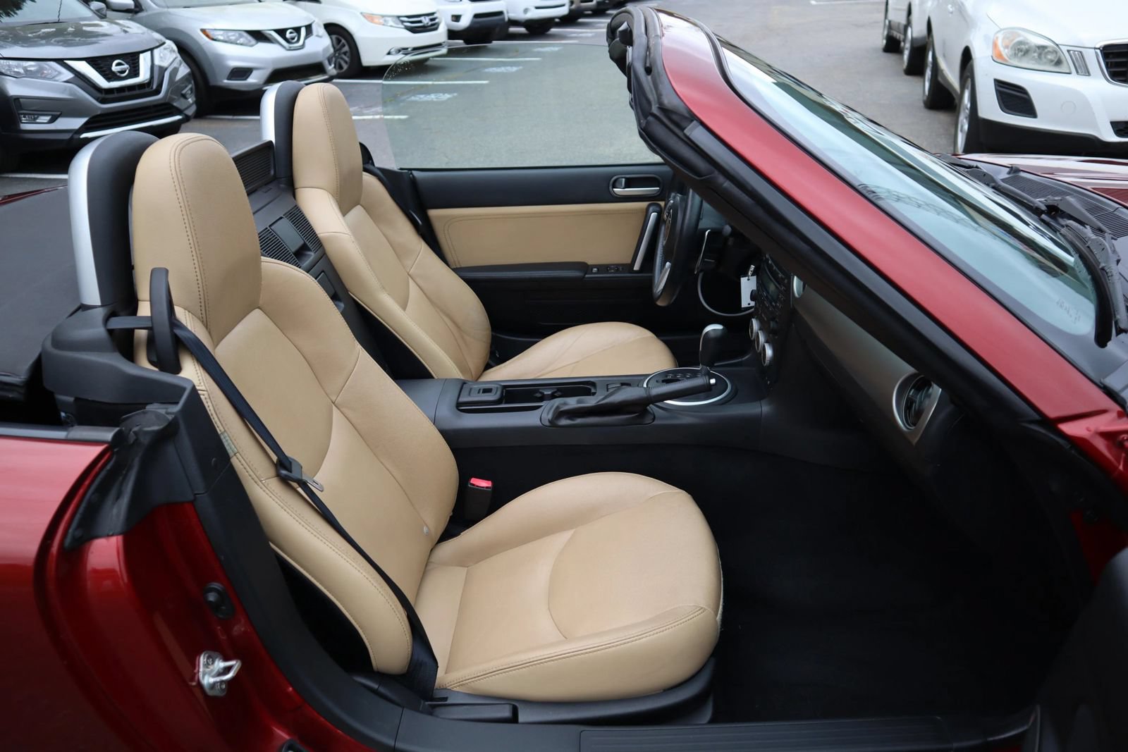 Used 2009 MAZDA MX-5 Miata Grand Touring RWD image 14