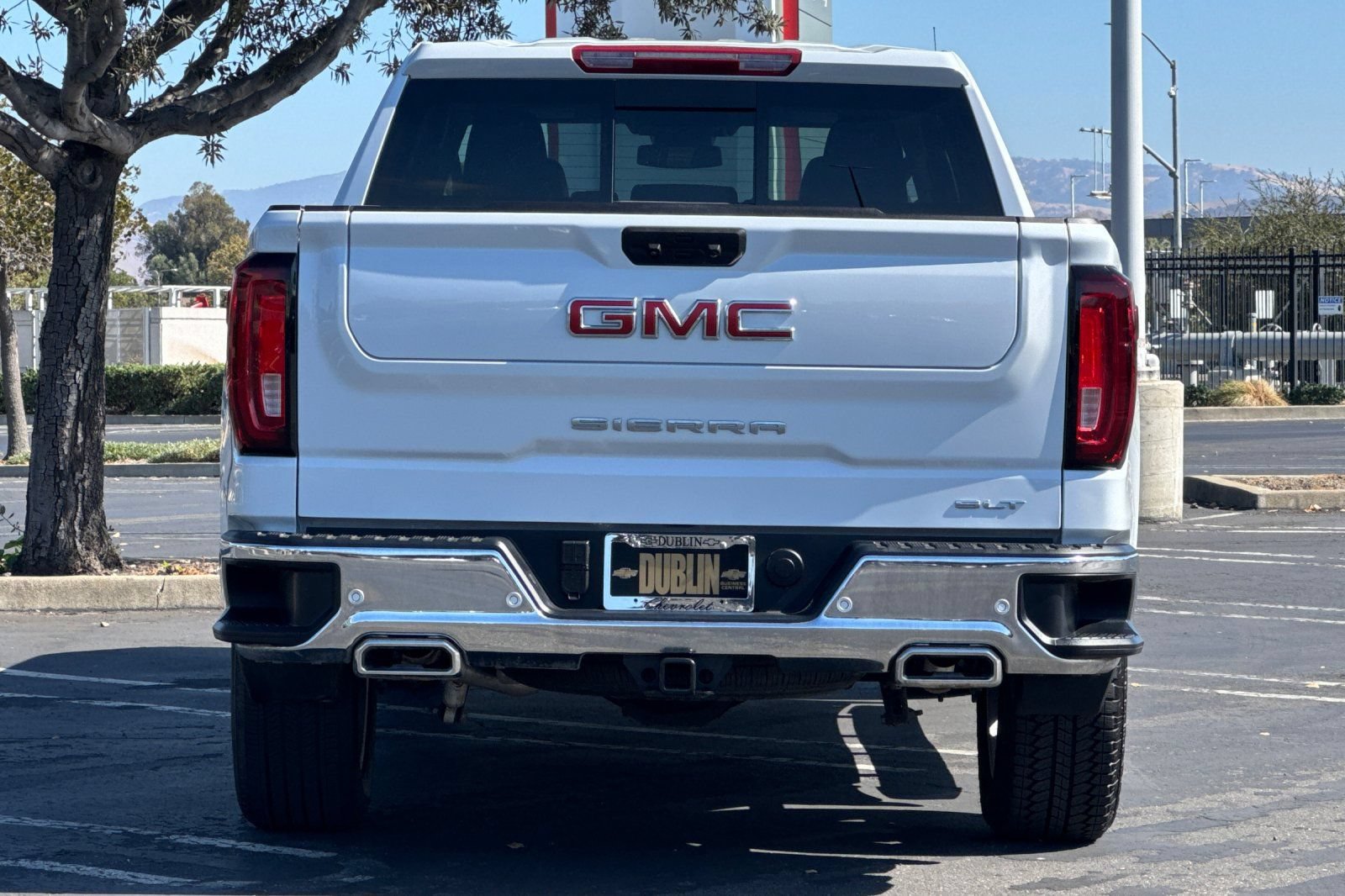 Used 2026 GMC Sierra 1500 SLT w/ SLT Premium Plus Package AWD/4WD image 5
