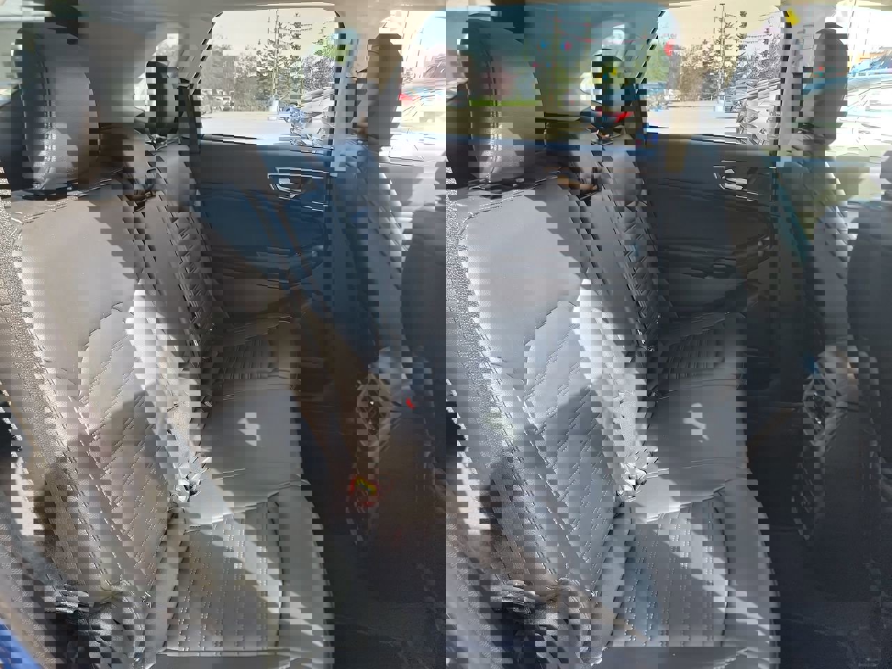 Used 2023 Ford Edge SEL image 21