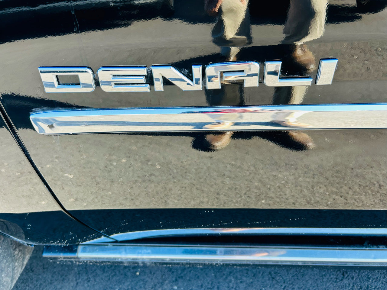 Used 2015 GMC Yukon XL Denali w/ Premium Package image 15