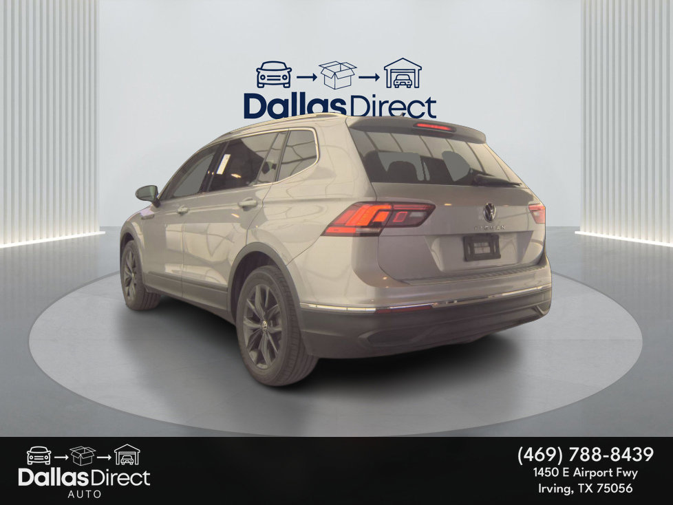 Used 2022 Volkswagen Tiguan SE w/ Panoramic Sunroof Package FWD image 9