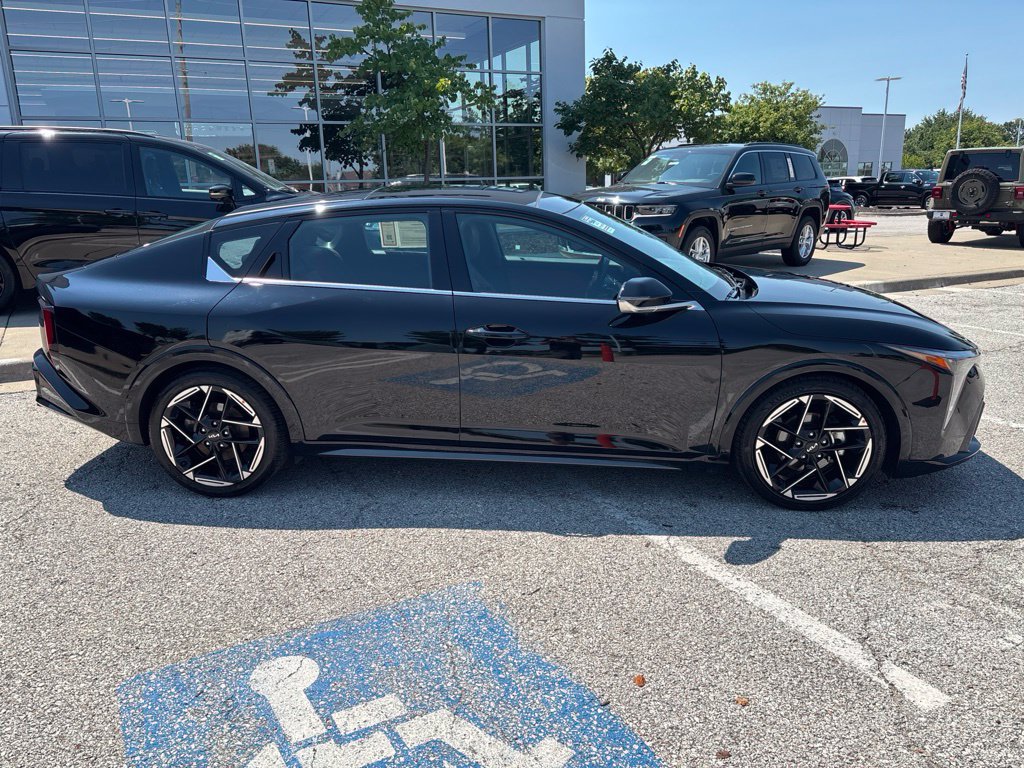 Used 2025 Kia K4 GT-Line w/ GT-Line Premium Package FWD image 13