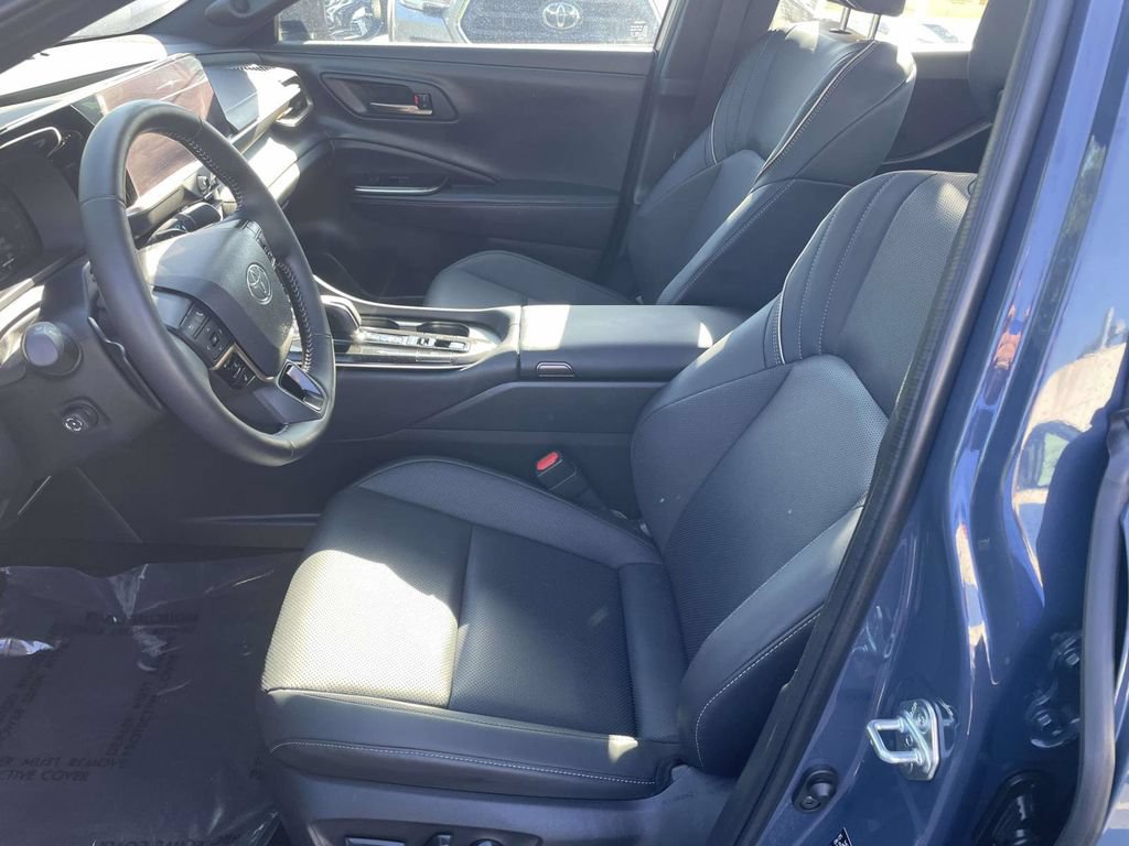 Used 2026 Toyota Crown Platinum AWD/4WD image 29