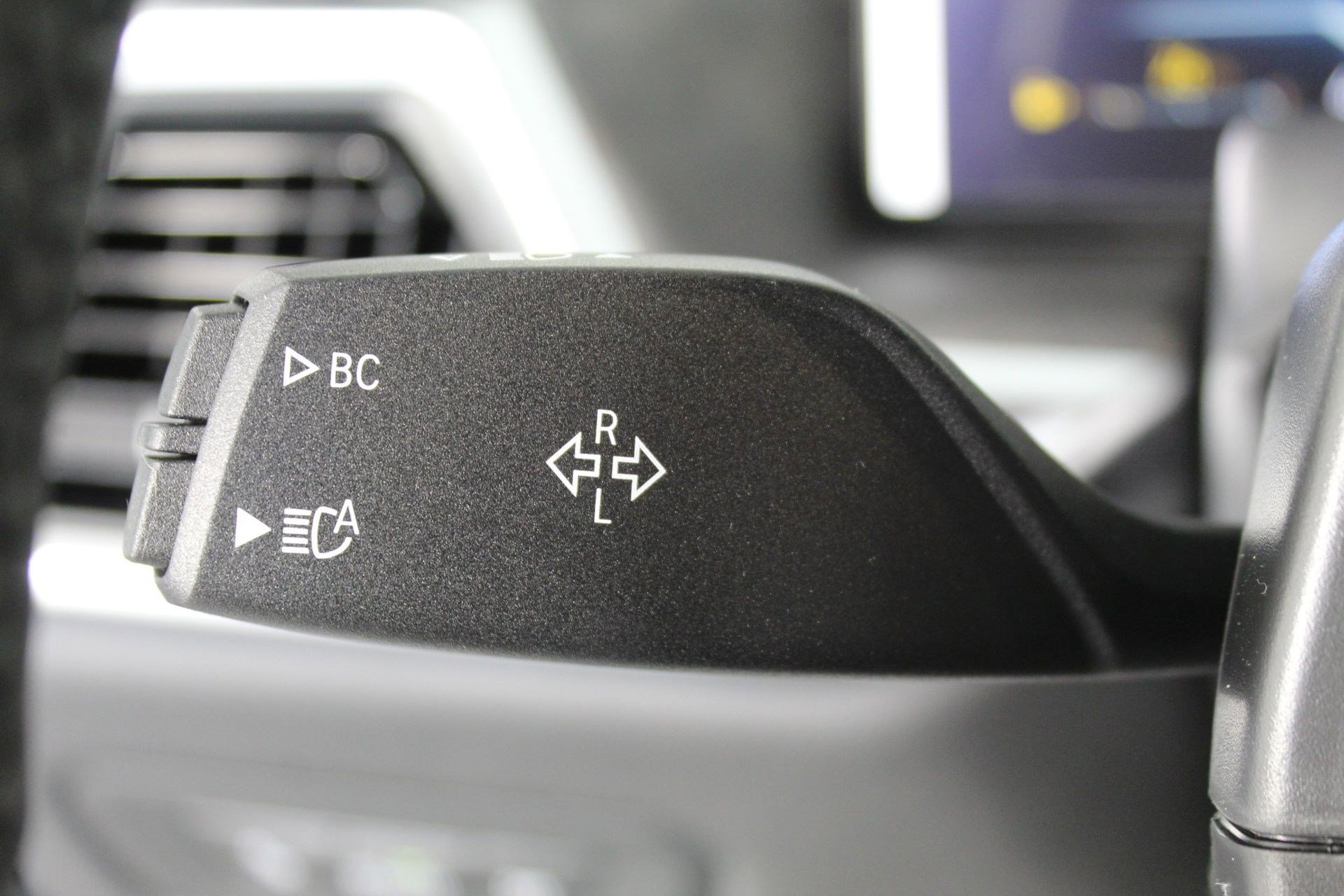 New 2026 BMW X5 xDrive40i w/ M Sport Package AWD/4WD image 29