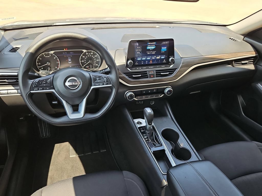 Used 2025 Nissan Altima 2.5 SV FWD image 26