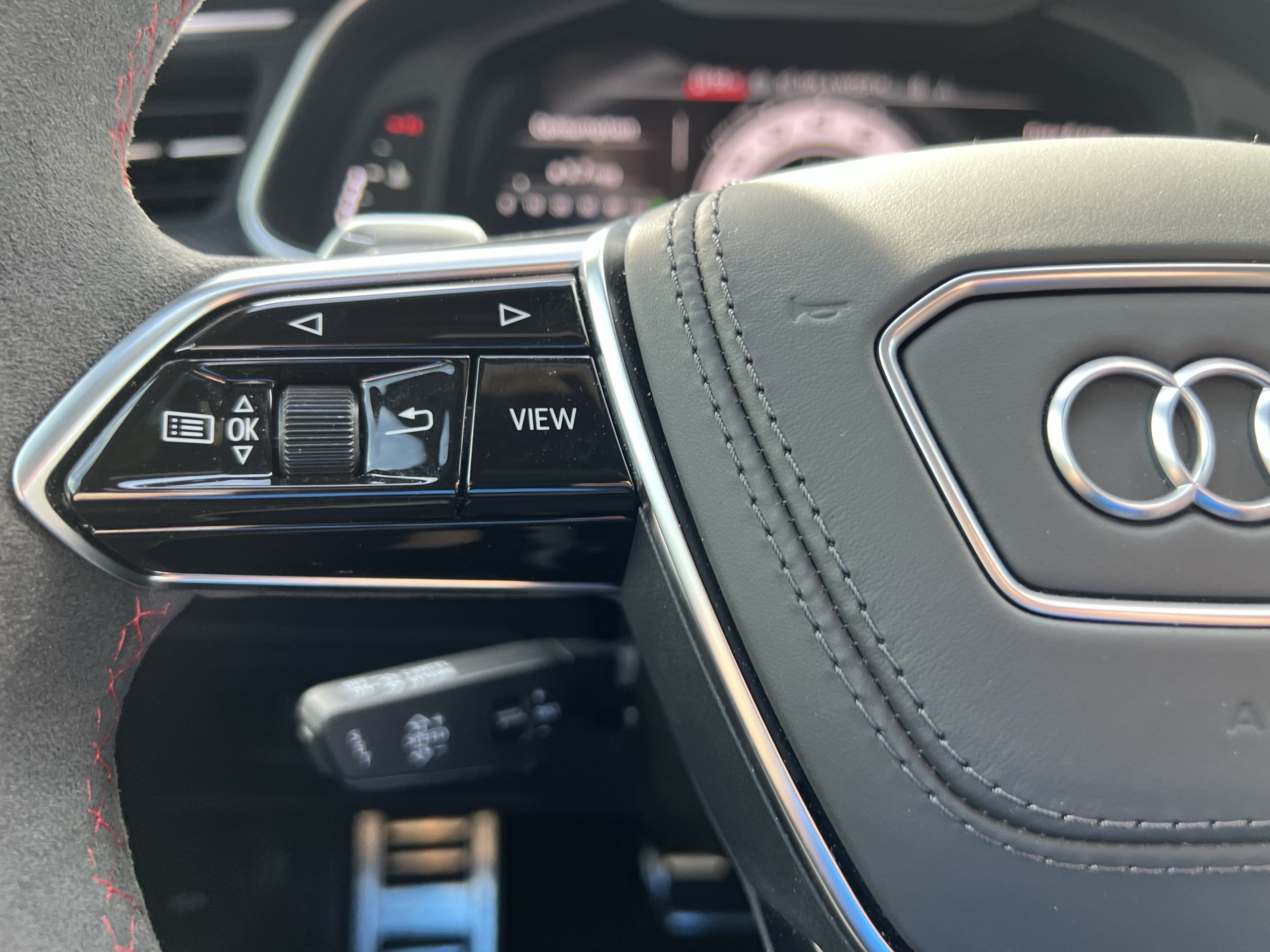Certified 2025 Audi RS 6 performance AWD/4WD image 19
